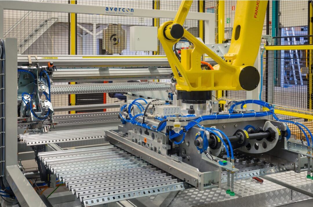 Adaptable packaging line for large size flatpacks. Pack XXL! - Avercon