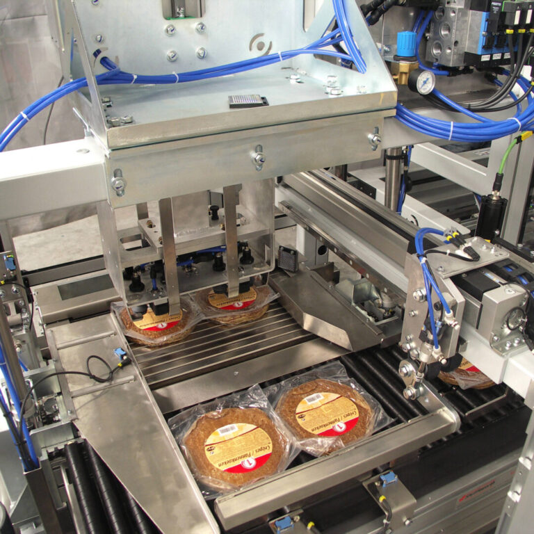 Avercon_Case-Packer_-Top-loading-of-pancakes